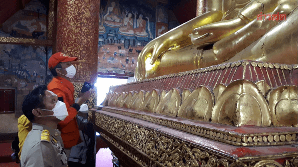 Aardbeving in Laos deed het noordelijke Thailand, op zijn grondvesten schudden, 425 jaar oud Boeddhabeeld kraakt