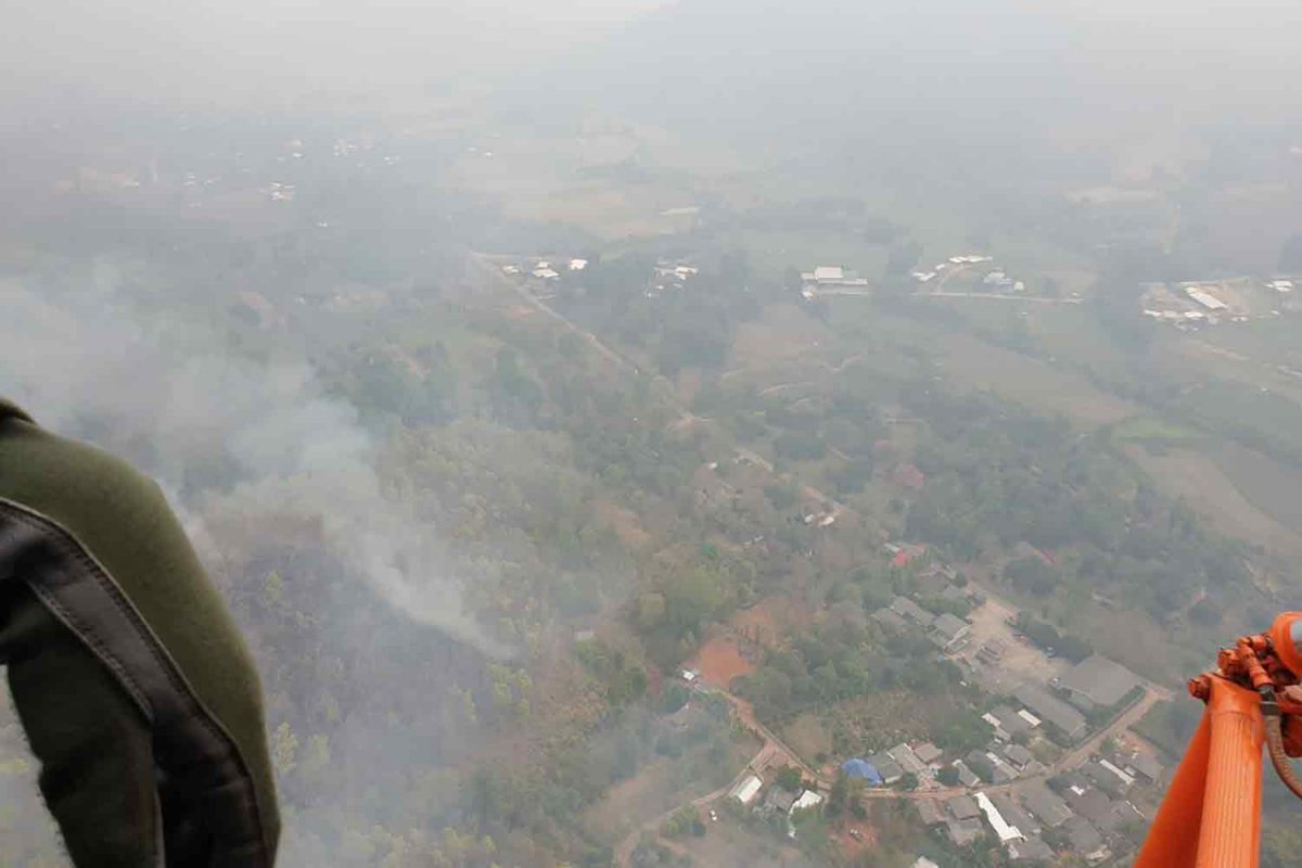 De akkerbranden in Noord Thailand in volle gang, vooralsnog is de veiligheidsdrempel voor fijnstof niet overschreden