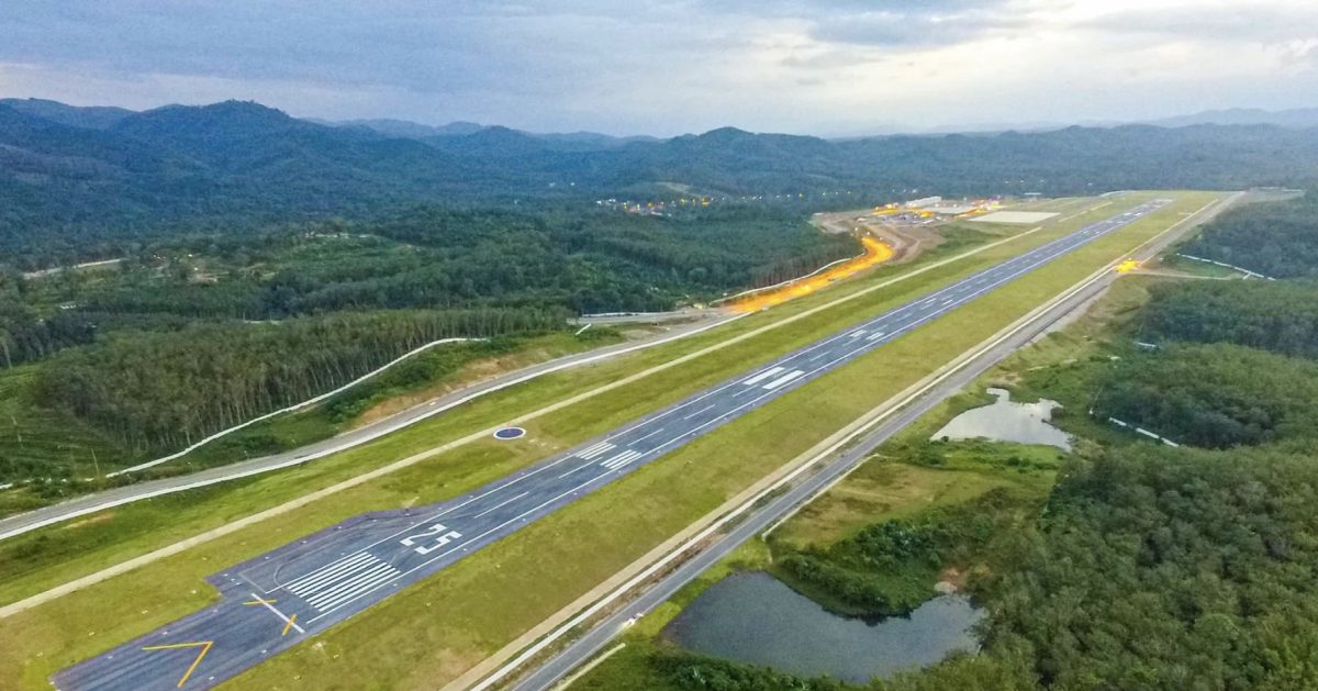 Prayut ziet het nieuwe vliegveld Betong als de toegangspoort naar ontwikkeling in het diepe zuiden