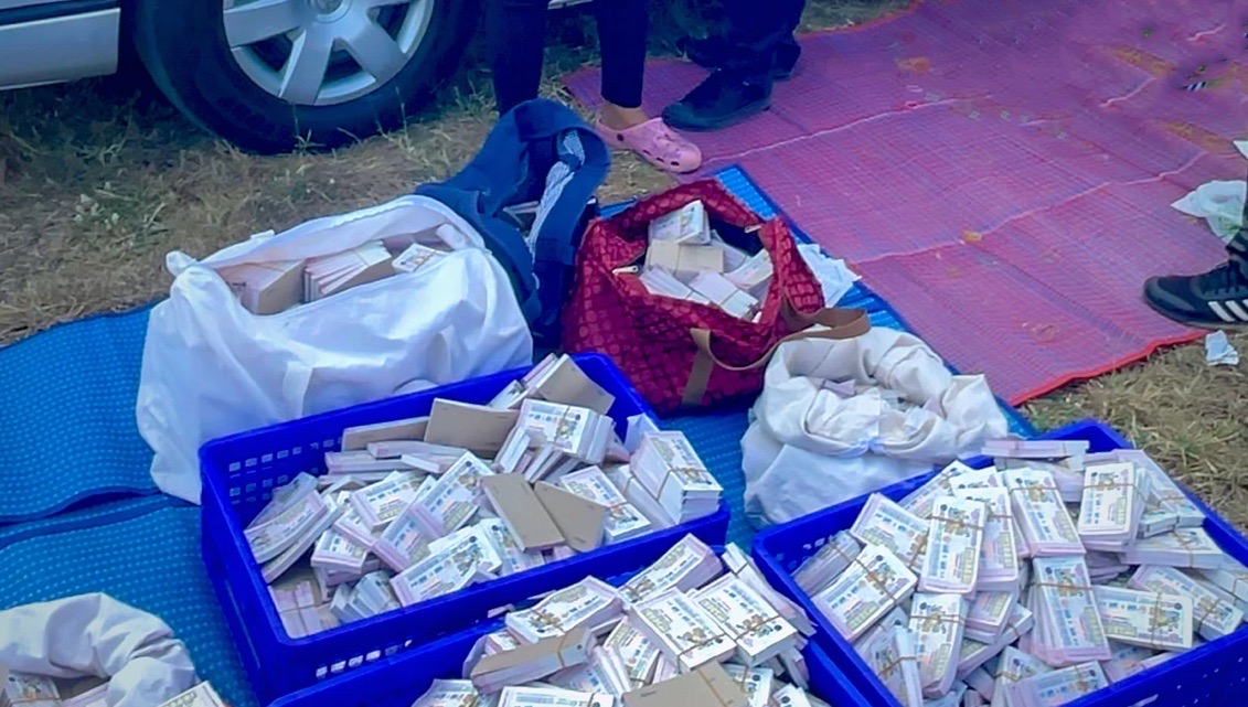 Drie loterijoplichters in de provincie Loei op heterdaad betrapt
