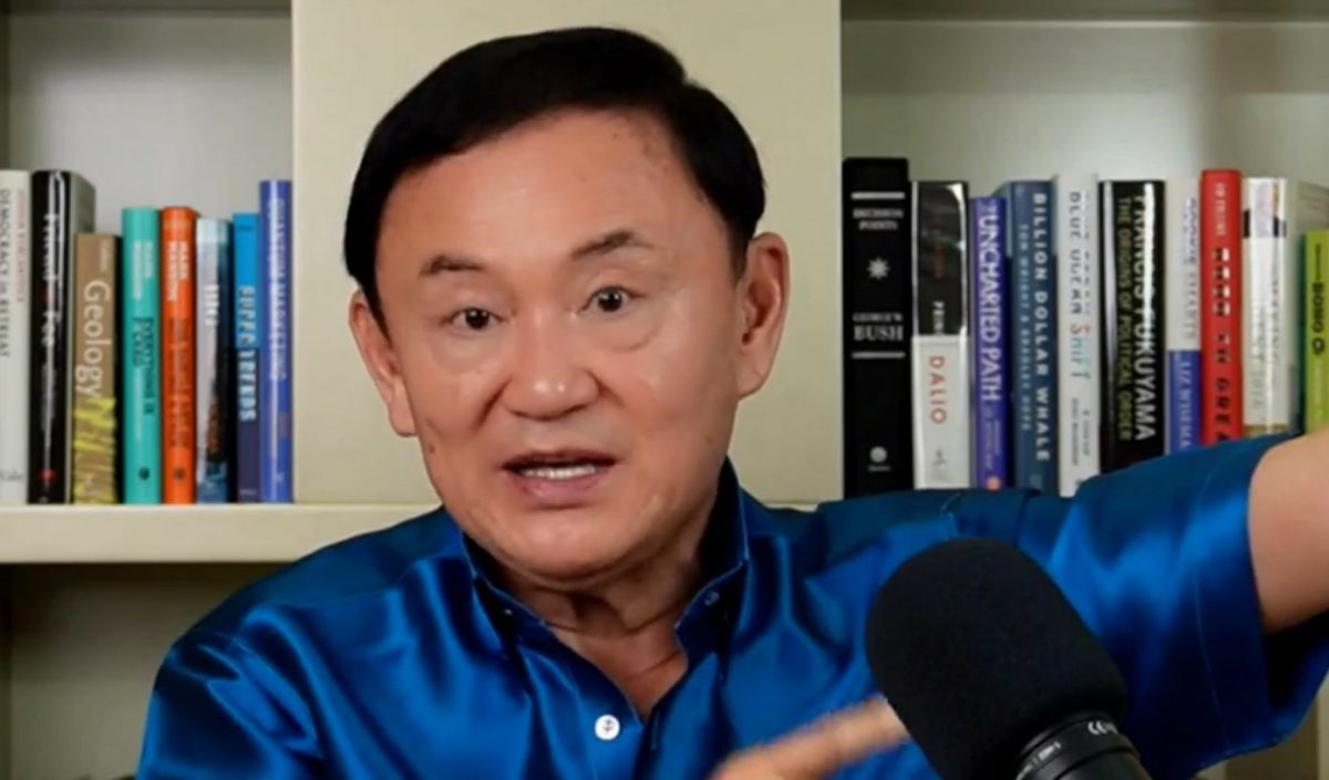Ex-Thaise premier Thaksin beweert dat grote varkensvleeshandelaren bevroren vlees hamsteren om de prijs op te drijven