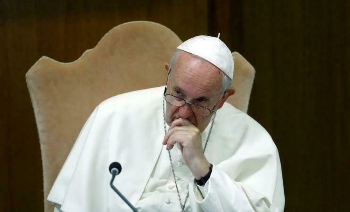 Paus Franciscus noemt het nepnieuws over de Covid19 pandemie, een schending van mensenrechten
