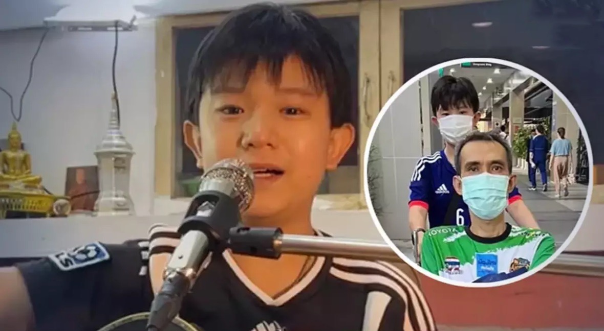 12-jarige jongen in Thailand speelt muziek op facebook om geld in te zamelen voor de begrafenis van zijn aan kanker overleden vader
