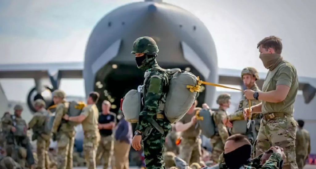 Het Thaise leger stuurt troepen naar VS voor strategische luchtoefeningen 