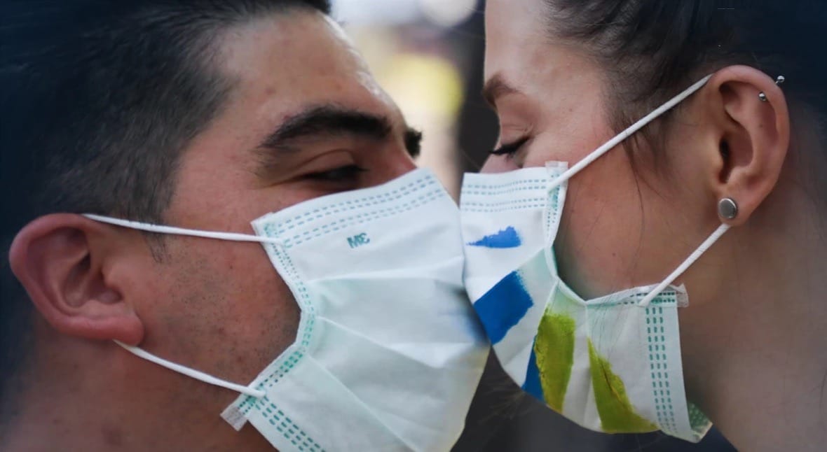 Inwoners van Thailand sluiten zich aan bij Oekraïners om invasie door Rusland te veroordelen