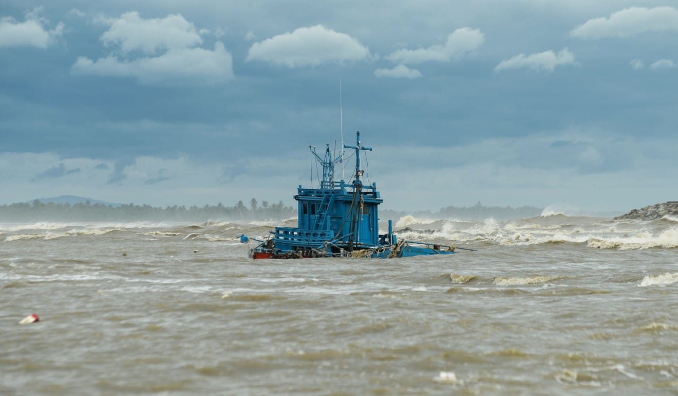 De huizen en kust van Nakhon Si Thammarat&nbsp;&nbsp;hebben zwaar te leiden gehad van de aanhoudende zware regens