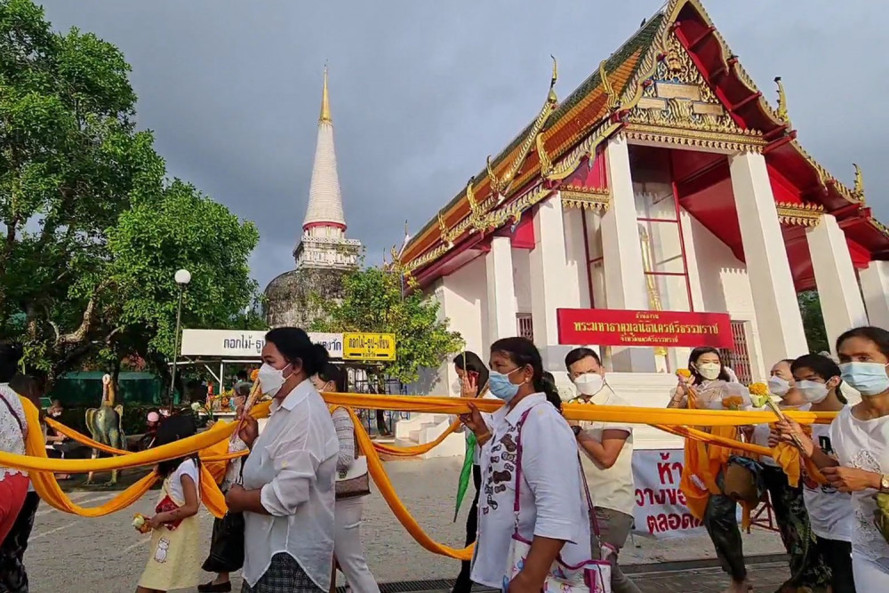 Thaise boeddhisten in het hele land verzamelde zich bij de lokale  tempels om Makha Bucha Day te vieren