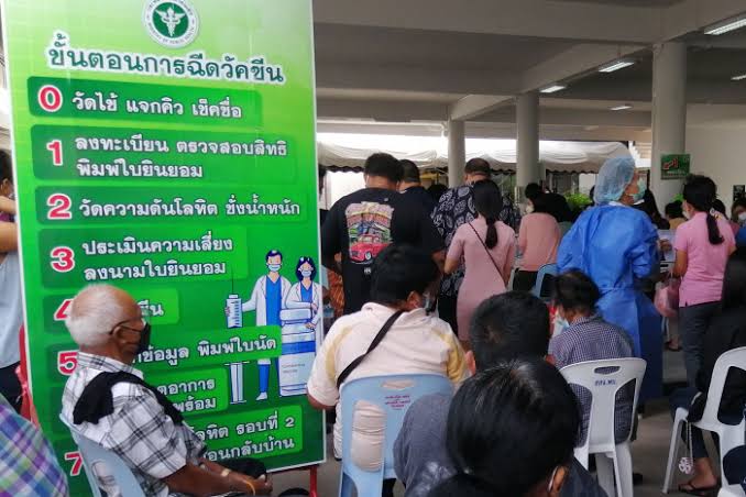 De kustplaats Hua Hin gaat de vaccinatiecampagne gaan versnellen