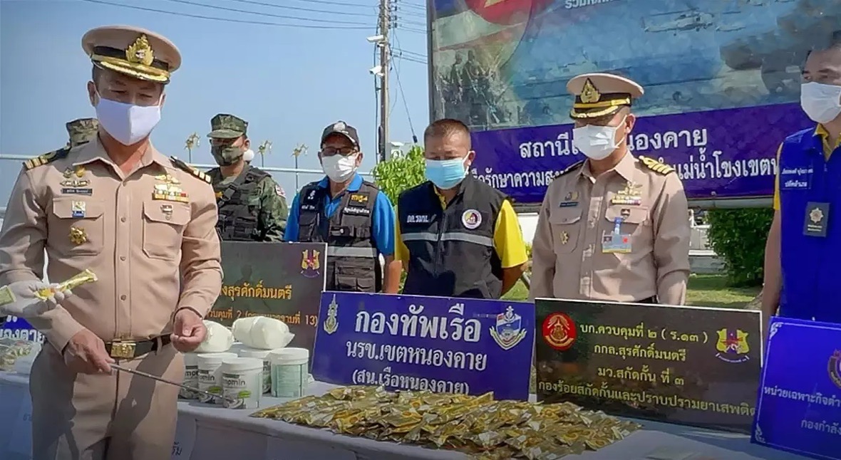 Marine Thailand neemt 12 miljoen Baht aan uit China afkomstige drugs bij Nong Khai in beslag 
