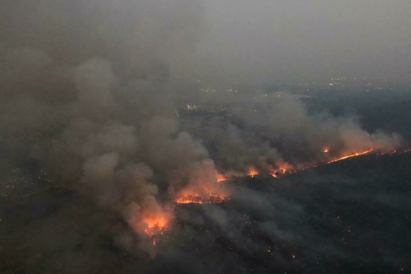 Door de talrijke bosbranden in het noorden en noordoosten van Thailand is het bar en boos gesteld met de luchtvervuiling 