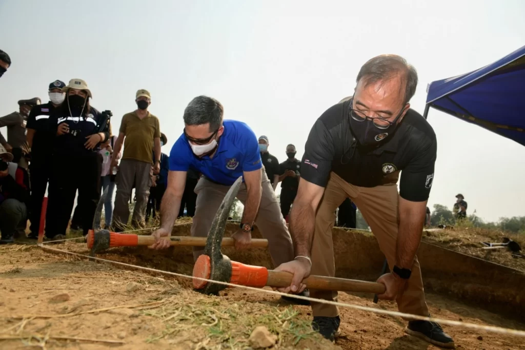 De VS probeert overblijfselen te vinden van piloot die 77 jaar geleden met zijn vliegtuig in Lampang neerstortte