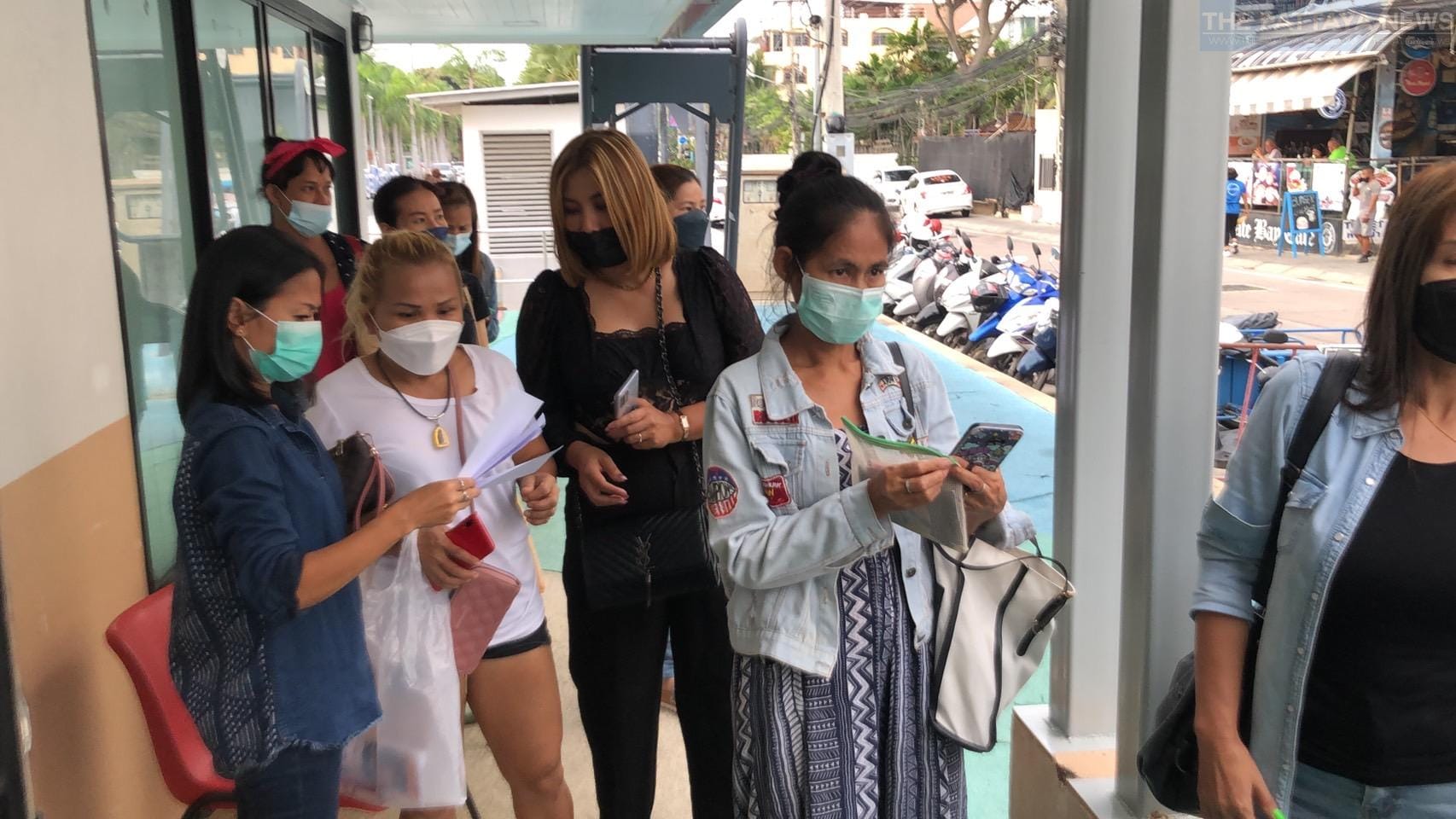 Ondernemers in Pattaya klagen over mogelijke valse SHA+-certificaten die door de gemeente zijn, loco-burgemeester gelast onderzoek