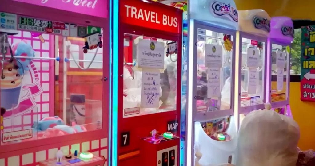 Volgens Chiang Mai zijn de “Holy Cranes” volkomen legaal, nadat deze machines 2 jaar geleden door de overheid verboden werden