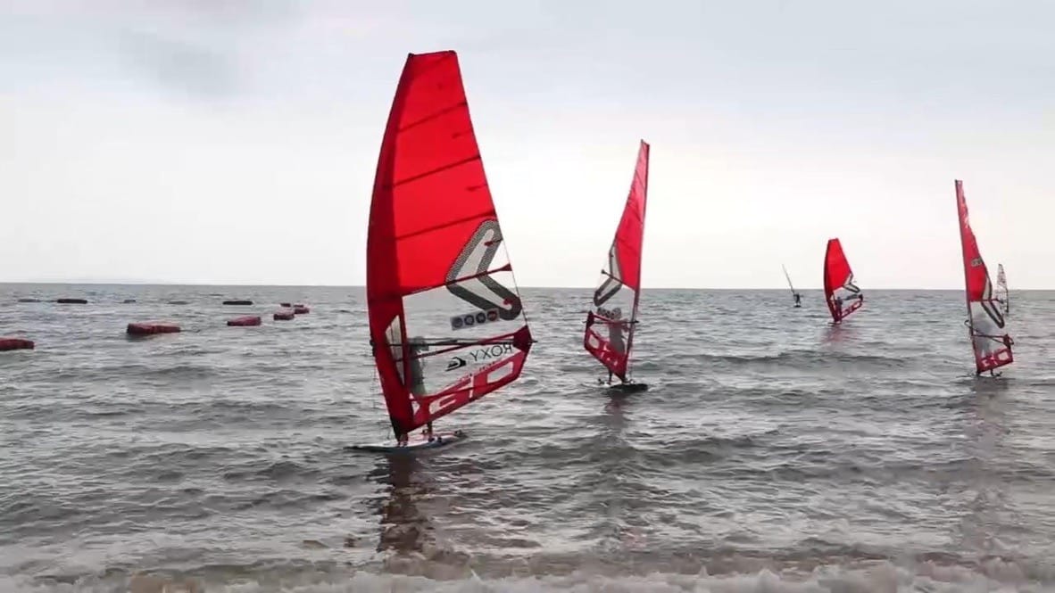 Vandaag worden de Thaise Windsurfkampioenschappen 2022 en Pattaya International Windsurfing Cup 2022 op Jomtien Beach gehouden