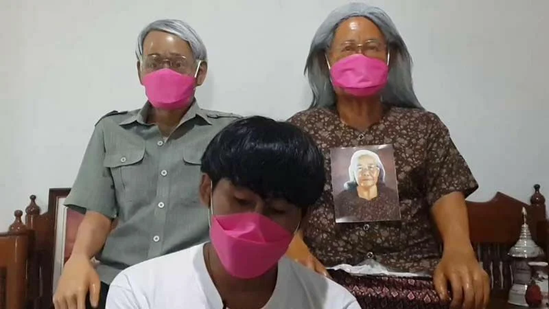 Kleinzoon in Thailand maakt één wasmodel van overleden oma “om opa blij te kunnen maken”