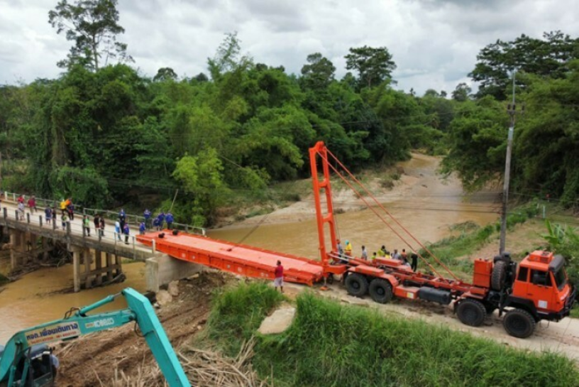Myanmarese man in Surat Thani meegesleurd in plots opkomende overstroming en verdronken