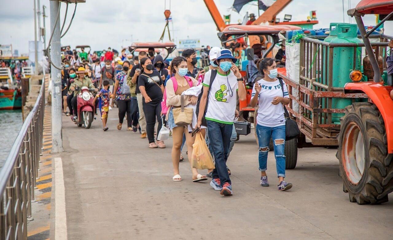 De hotelkamers op Koh Larn zitten tijdens dit lange vakantieweekend ram vol, zo beweerde de hoteluitbaters