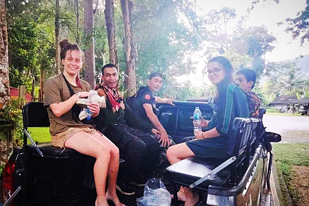Twee toeristen in goede gezondheid teruggevonden na in de jungle van Khao Sok in Zuid-Thailand verdwaald te zijn