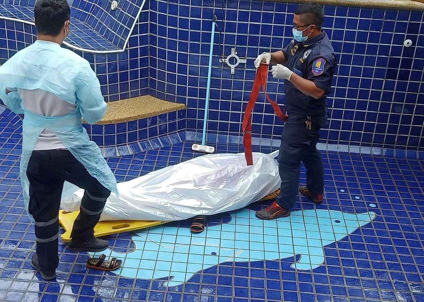 51-jarige vrouw komt in een leeg zwembad in Pattaya te val en kan het niet meer navertellen