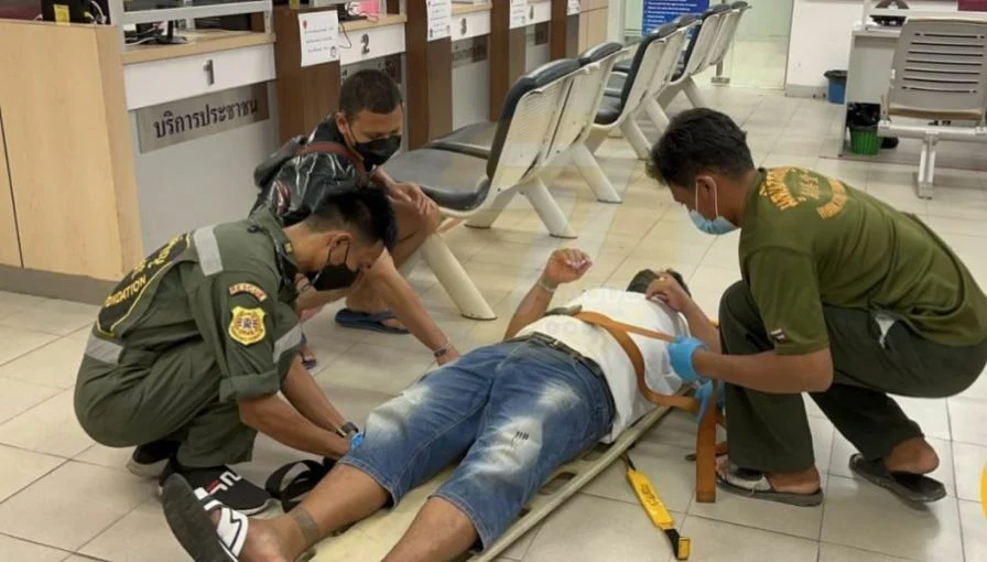 Thaise man raakt gewond door turbulentie en eist de de luchtvaartmaatschappij haar verantwoordelijkheid neemt