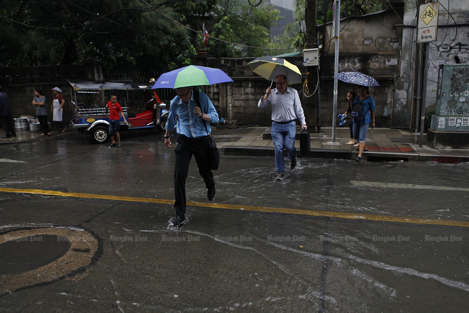Ministerie van Landbouw van Thailand vaardigt waterplan uit terwijl het regenseizoen zich aandient