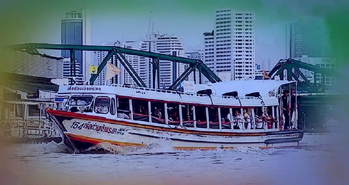 Chao Phraya Express Boat in Bangkok begint vanaf dinsdag weer te varen,nu scholen weer open gaan