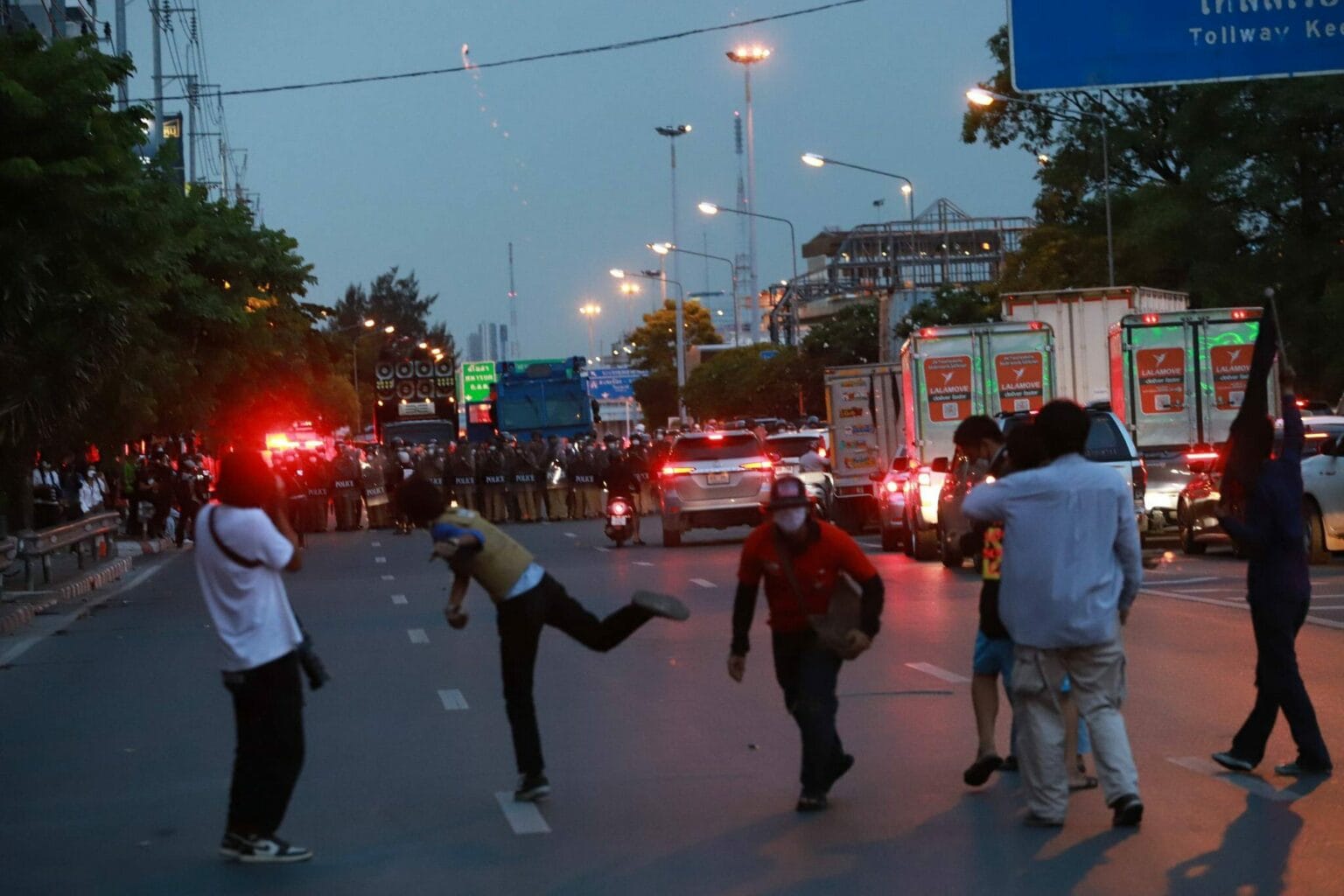 Afgelopen weekend staken de onlusten in Bangkok de kop weer op!