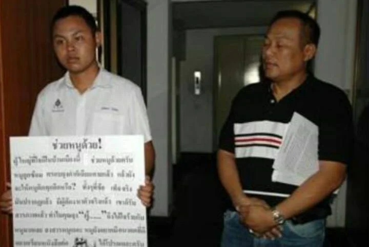 De politie in Thailand  moet 3,4 miljoen baht betalen voor het martelen van tiener
