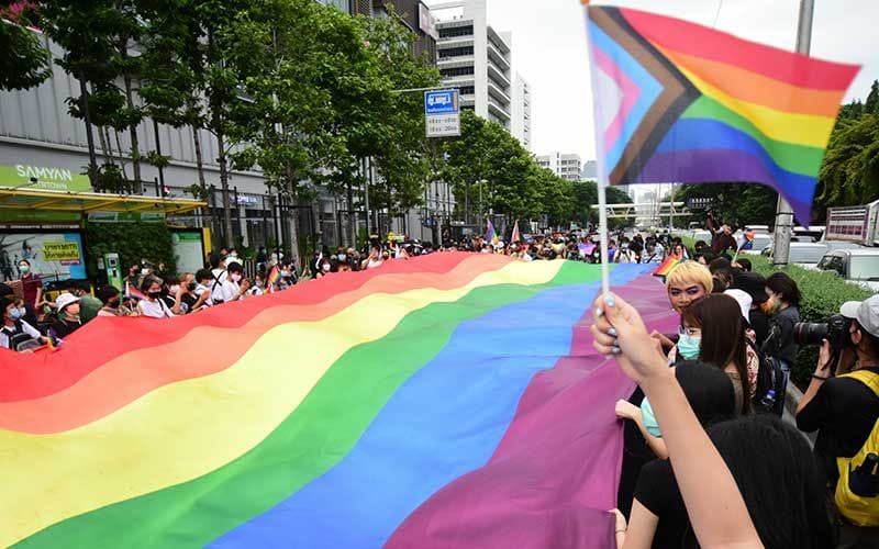 Het kabinet van Thailand keurt het wetsontwerp voor homohuwelijk goed