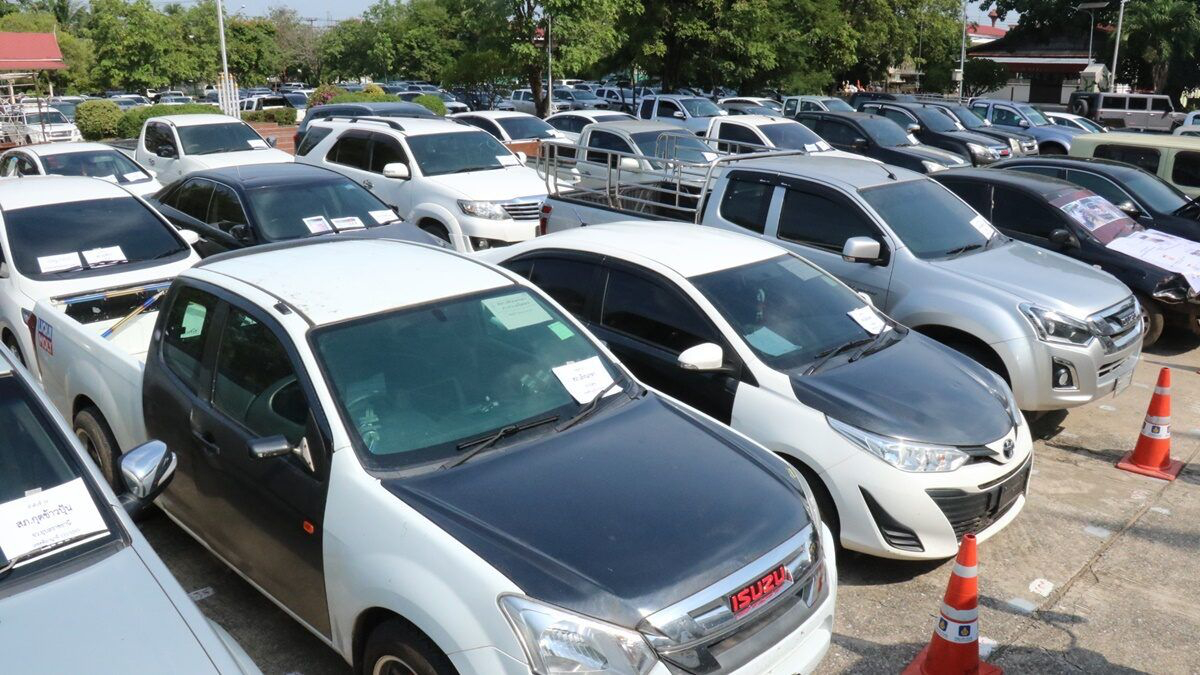 In Noordoost Thailand zijn tientallen auto’s met valse kentekenplaten in beslag genomen