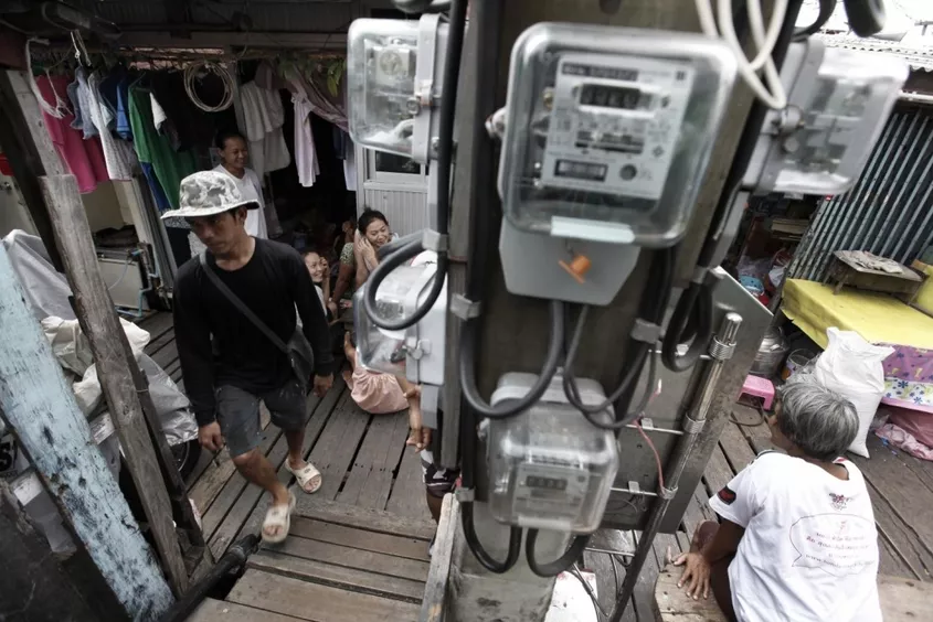 De ondernemers uit het midden en kleinbedrijf in Thailand eisen opschorting van het geplande verhoging brandstoftarief 