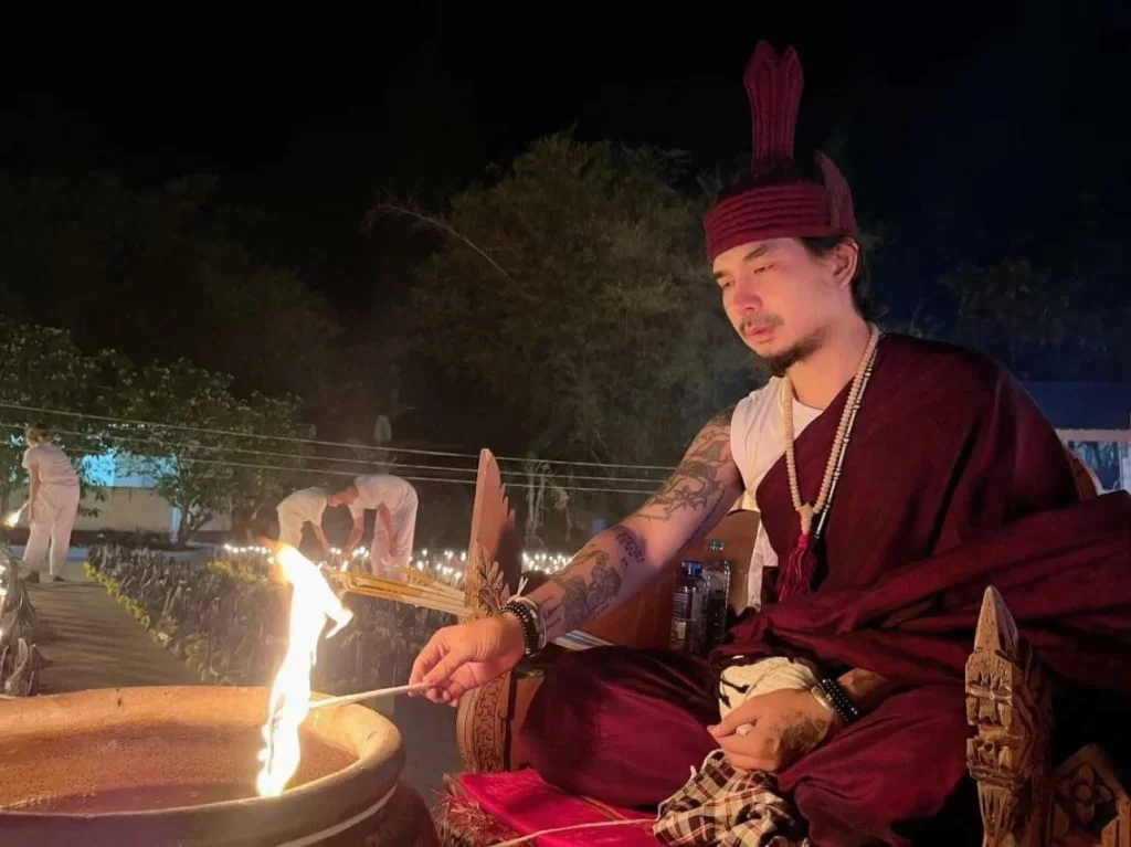 UPDATE | Politie Thailand valt religieuze sekte in de Isaan binnen, maar geen illegale acties ontdekt 