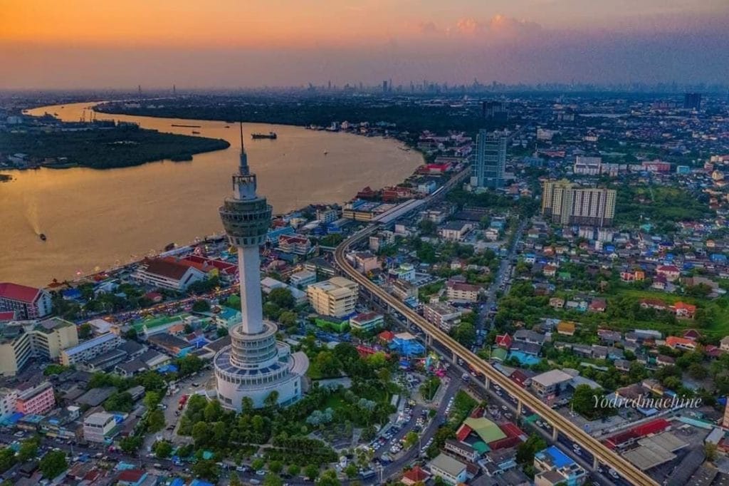 De uitkijktoren van Samut Prakan gaat na 10 jaar “gesteggel” eindelijk open