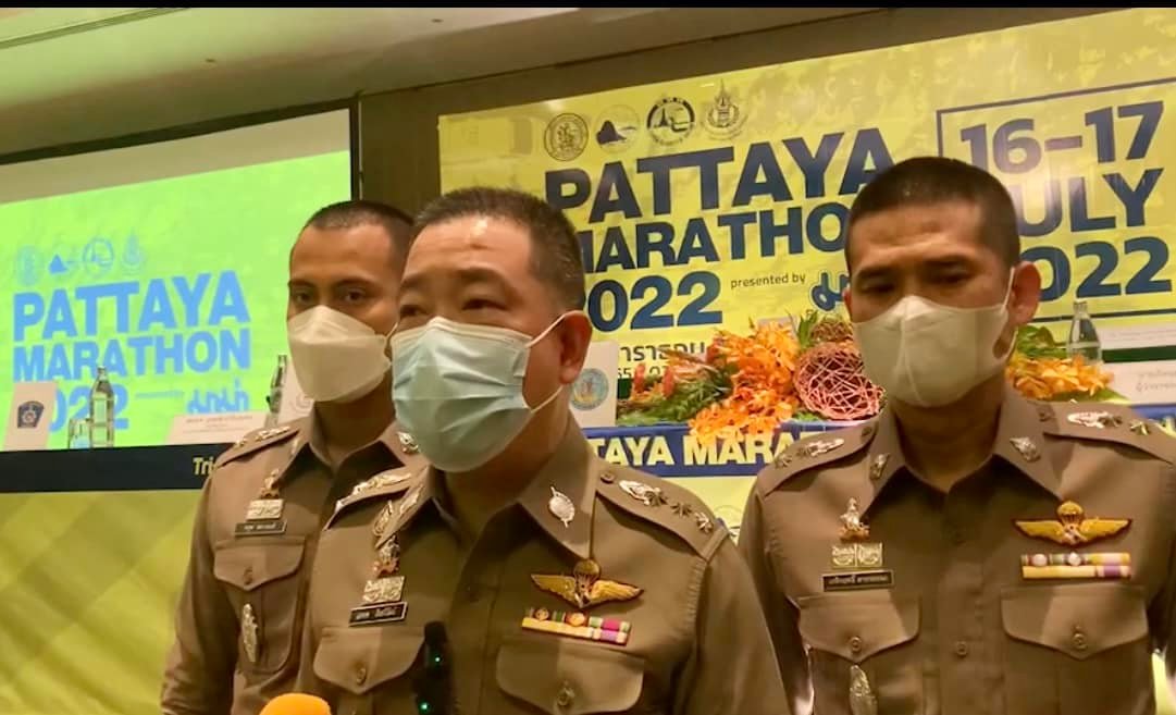De politie van Pattaya verscherpt verkeersveiligheid bij Pattaya Marathon 2022