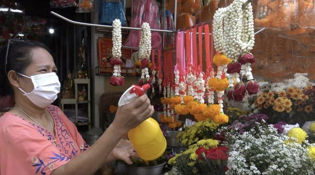 Het zal vrijdag een dure Moederdag in Thailand worden, want de prijs van jasmijn stijgt naar 1.200 Baht per kilo