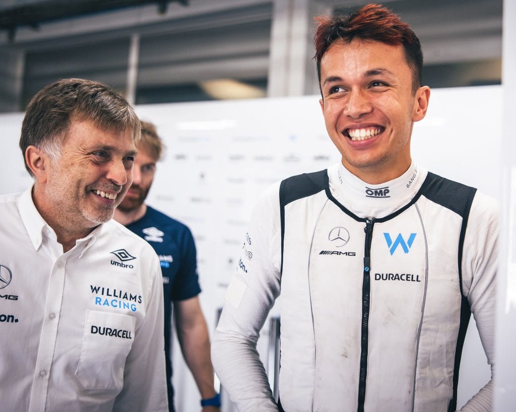 Alex Albon verlengt bij Williams en knipoogt: “Dit persbericht klopt”