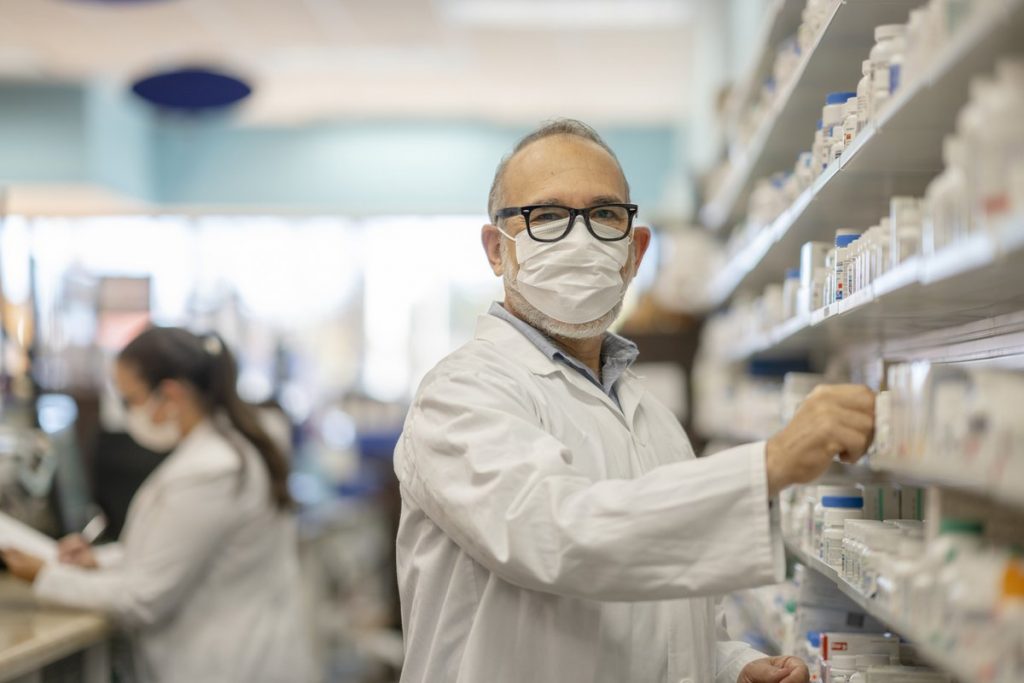 De apotheken in Thailand moeten vanaf morgen altijd een apotheker in dienst hebben