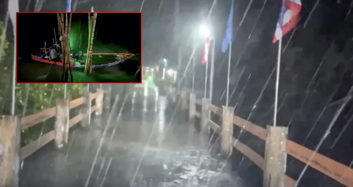 Zware regen in Chanthaburi laten een boot met toeristen verloren gaan, 1 persoon vermist en 1 verdronken