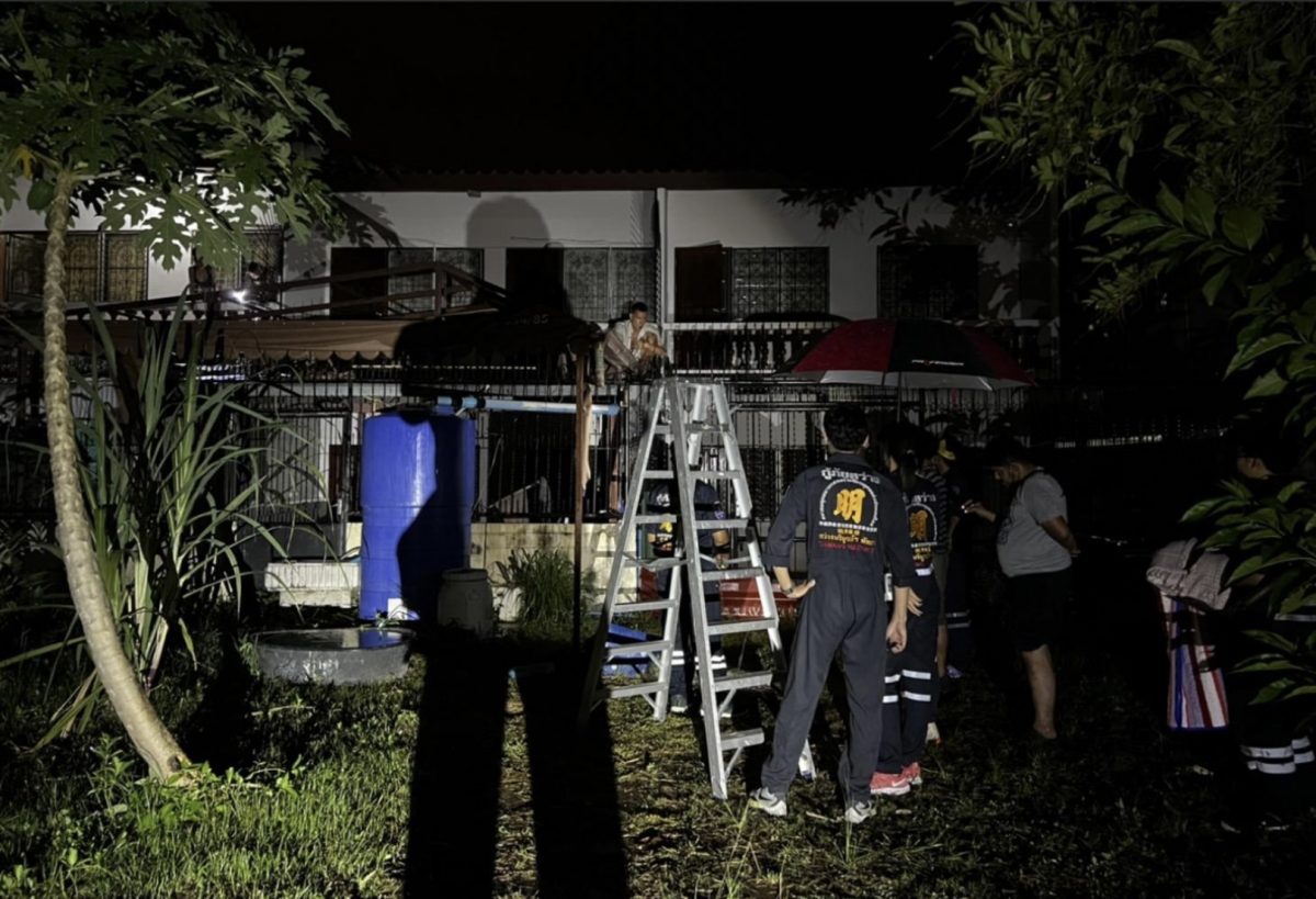 Dronken Japanner in Pattaya maakt amok, klimt op dak en eist dat zijn ambassade zijn drankrekening van méér dan  5000 baht betaald