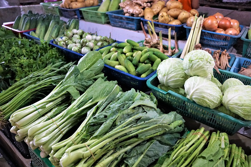 Groenteprijzen in Thailand stijgen door schaarste en naar verwachting in aanloop van het vegetarisch festival in oktober 