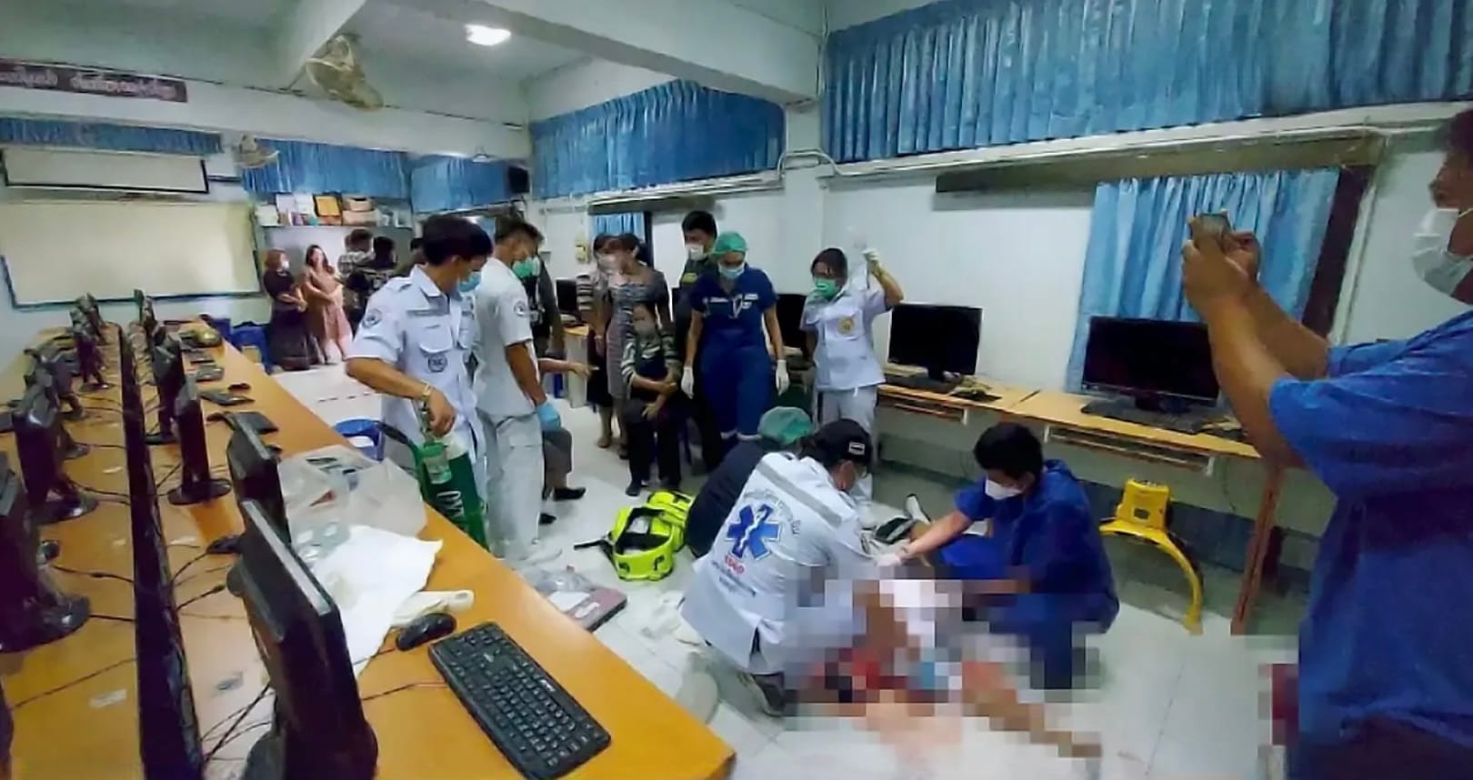 Schooljongen bij exploderende computer tijdens schoolles in Centraal-Thailand om het leven gekomen