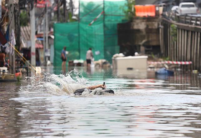 Weerkundige in Thailand waarschuwt dat de ergste regen voor Bangkok nog moet komen