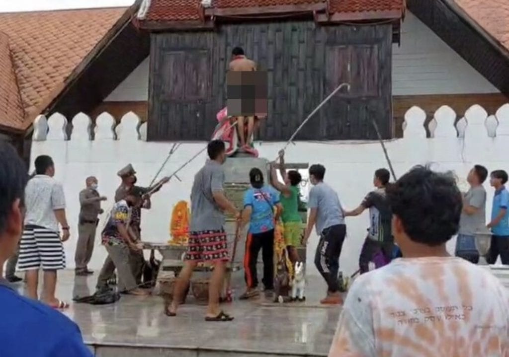 Perverseling in Noordoost-Thailand gearresteerd voor seksueel schenden van monument van Thaise heldin in Korat 
