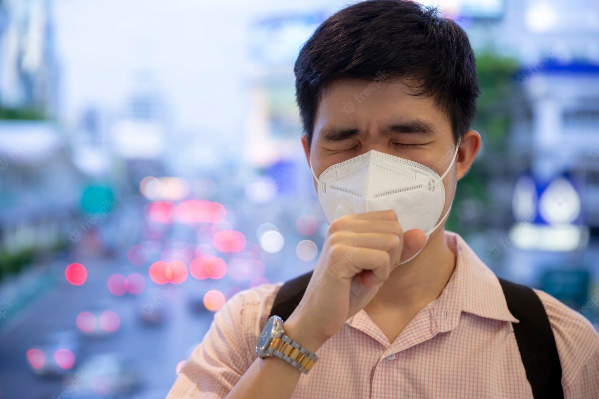 Hoewel nooddecreet en het Covid-centrum in Thailand worden afgeschaft, moet de mensen voorlopig mondkapjes blijven dragen