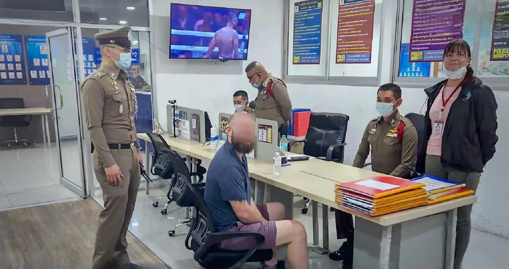 Rolschaatsen over de Sukhumvit Road in Bangkok kost één Canadees 1.000 baht