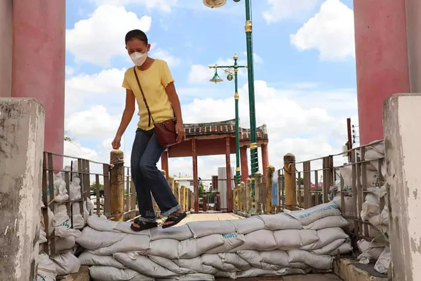 Gemeente Bangkok heeft 2,5 miljoen zandzakken gevuld om zich tegen de gevreesde overstromingen te beschermen