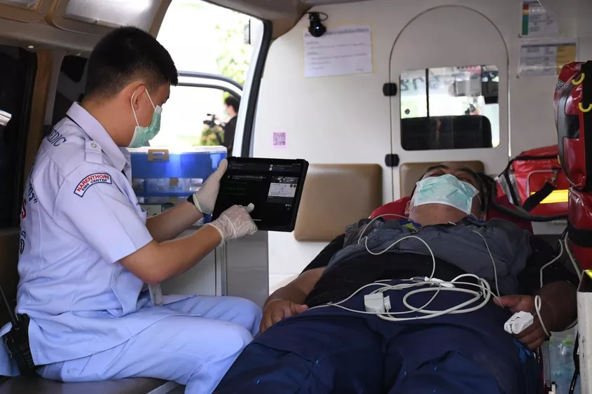 Het agentschap van de nationale gezondheid thailand verwijst patiënten door naar particuliere ziekenhuizen