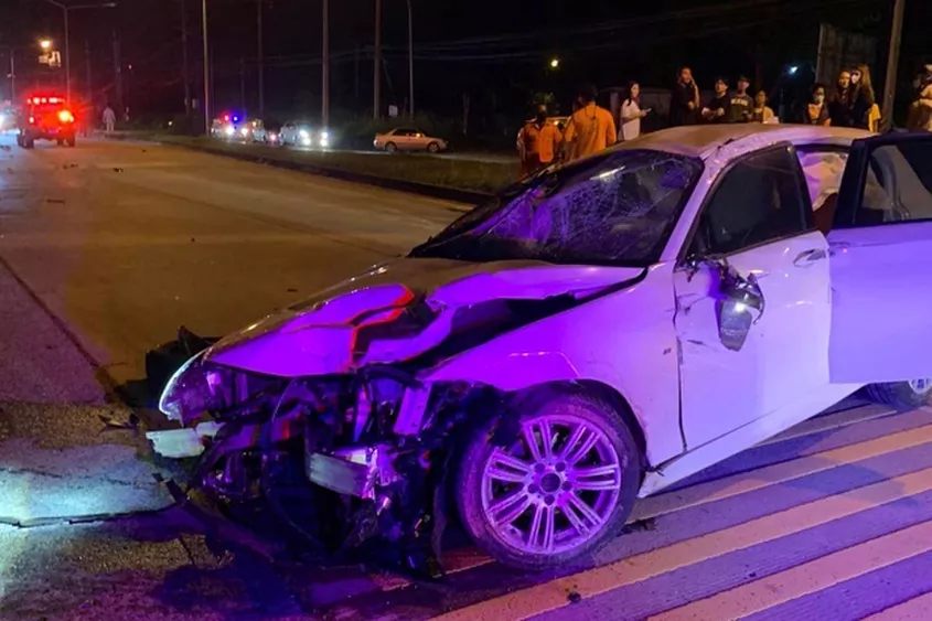 15-jarige jongen rijdt met een BMW door het op rood staande stoplicht en doodt daarmee een 24-jarige ingenieur 