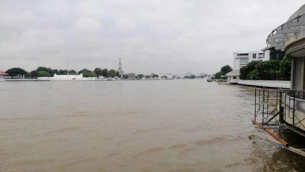 Bangkok waarschuwde vandaag de inwoners om zich voor te bereiden op overstromingen van de Chao Phraya-rivier