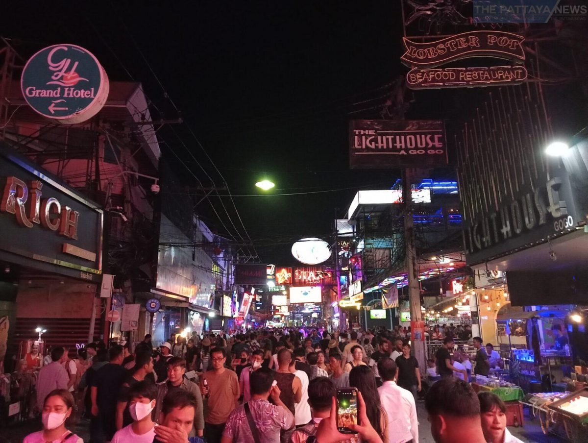 De Thaise immigratiedienst blijft HARD optreden, paspoortcontroles vinden plaats in heel Pattaya